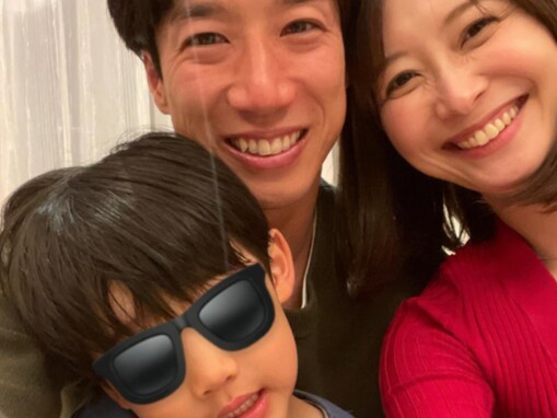 「大津ファミリー大好き」テレ朝アナ、元サッカー日本代表夫の誕生日を家族で祝福！ 「幸せそう」