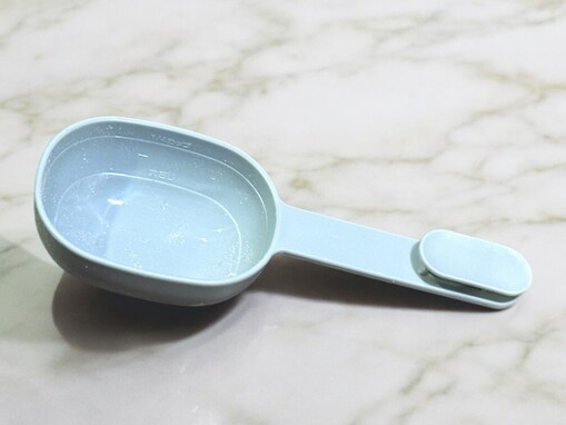 【ダイソー】日々のプチストレスとおさらば！ 「シリアルスプーン（チャック袋スライダー付）」