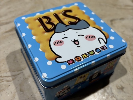 【開封リポ】売り切れ続出。「ちいかわちろるちょこ缶」をゲットしたら、かわい過ぎて泣いちゃった