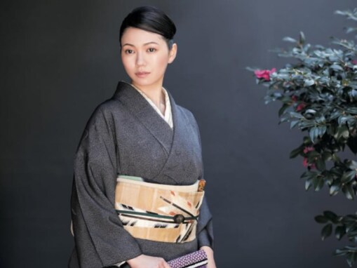 二階堂ふみ、大人の雰囲気漂う美しい着物姿を披露！ 雑誌連載企画で「日本の美、その“奥”へ」