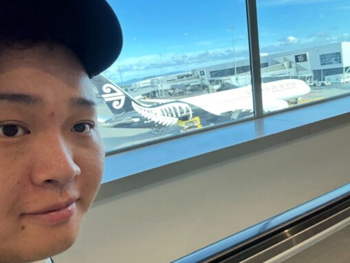 登録者877万人超えYouTuber、目覚めたらニュージーランドに？ 「ガチで詰んだ顔してますねw」