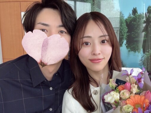 「美男美女」バチェラー5・月田侑里、イケメン夫との“ほぼ顔出し”ツーショット公開！ 「憧れの夫婦」