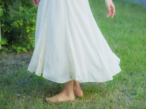 結婚式でドレスコード「白」を指定されました。正直気が引けるのですが、これってありなんですか？