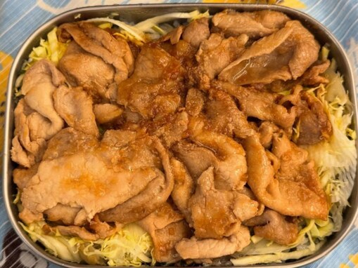 「オジサン弁当」カンニング竹山、4時起きで作った“茶色弁当”を披露！ 「おいしそう」「素晴らしい」