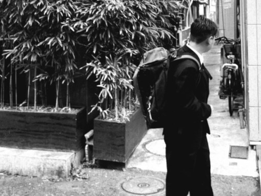 「こんな大きなお子様が」女性俳優、息子の“新しい出発”ショット公開「見ない間にめちゃ大きくなりましたね」