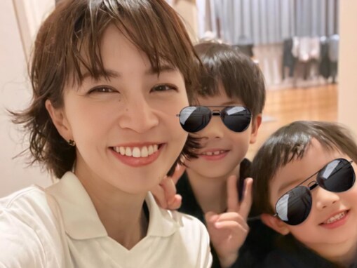 「ママとてもきれい」安田美沙子、息子たちとのスリーショットを公開！ 「めちゃめちゃかわいい」