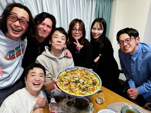 「凄い繋がり」相川七瀬、かまいたち濱家の自宅でパーティー！ 「好きなメンバーが集結してて大混乱」