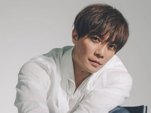 「どんどん若返っていく」成宮寛貴、イケメンモデルショットに反響の声！ 「変わらずかっこいいです」