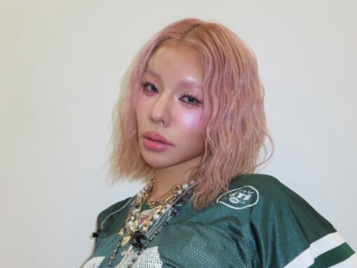 「ビジュえっぐ」人気YouTuber・とうあ、美腹筋が際立つTGCオフショット公開！ 「かわい過ぎ」