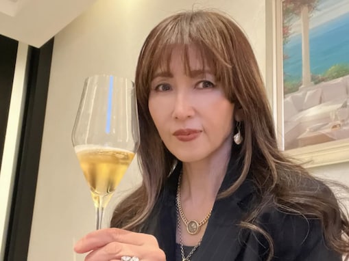 「55歳になりました！」工藤静香、誕生日の最新ショット公開「いつまでも若い」「めっちゃ可愛いです」