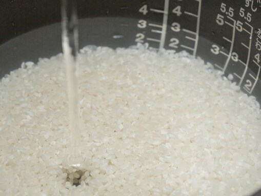 炊飯器で炊いたお米がべちゃつくように……どのように対策すればよい？【家電のプロが解説】