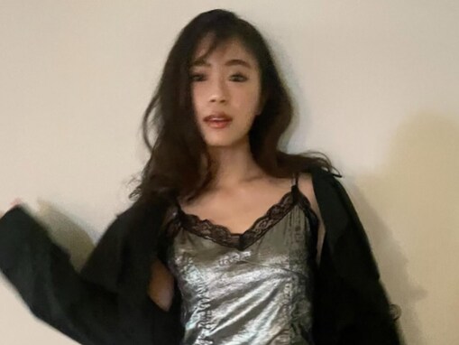 「バブリーやね」渋谷凪咲、ブレブレの“モデル役”オフショット公開！ 「かわい過ぎる」「大人っぽい」