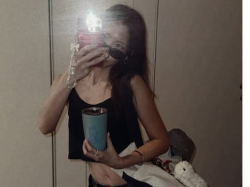 「腹筋がすごすぎる」紗栄子、美腹筋際立つ圧巻スタイルに反響の声続出！ 「美しいお腹」