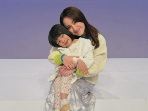 「素敵な姉妹」平祐奈、“かわいすぎる妹”との密着ショット公開！ 「お子さんみたい」「めろめろです」
