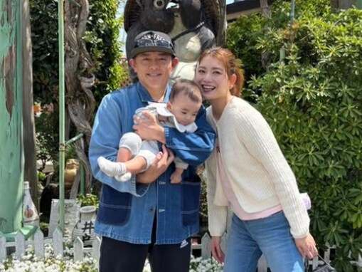 「素敵な旦那さん」蜂谷晏海＆井戸田潤、息子との顔出し家族ショットに大反響！「そっくり」