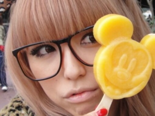 「毎日ハロウィンすぎる」若槻千夏、15年前のギャルショットに反響！ 「かわいすぎて神」「青春」