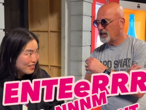 「現代版、志村けんさん」ゆりやん、海外コメディアンとの掛け合いにファン爆笑！ 「お腹痛いwww」