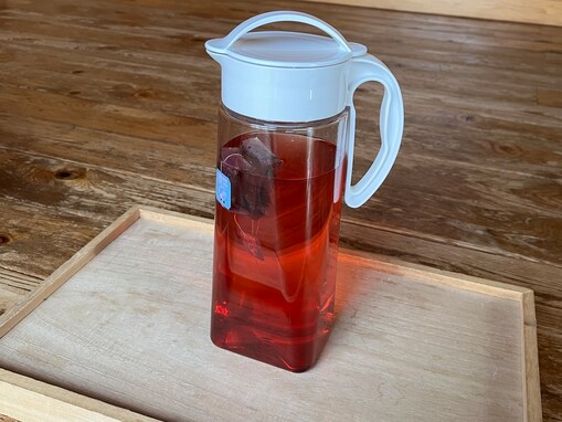 【カインズ】「縦にも横にも置ける冷水筒」は本当に漏れない！ 洗いやすさも大きな魅力の名品