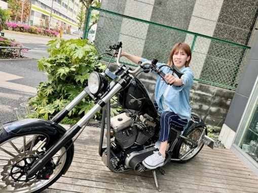 「引き起こしは片手」吉田沙保里、ハーレーにまたがる姿に反響！ 「やはり、決まるなあ」「似合います」