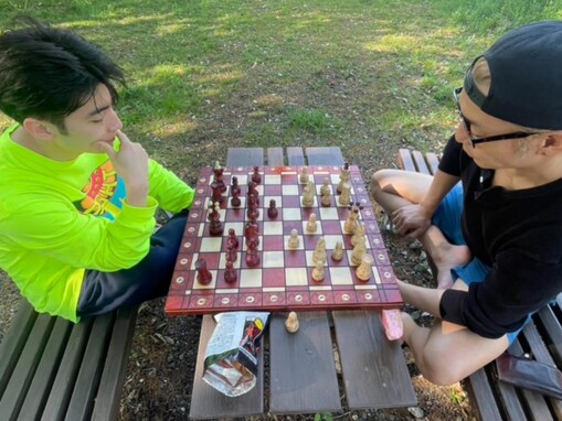 「美女は娘さんですかあ？」つるの剛士、子どもたちとGWを満喫！ 「めちゃくちゃ大きくなってる」