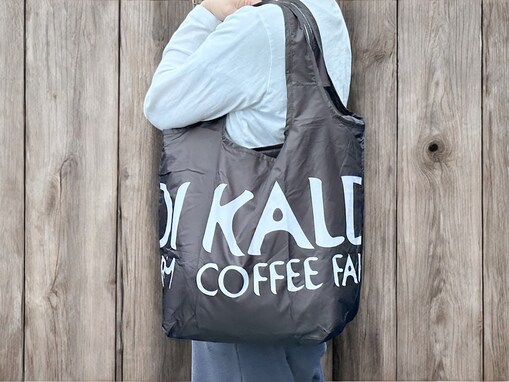 【カルディ】見つけたら即買い！ オンライン即完売の新商品「コンパクト保冷バッグ」の魅力をリポート