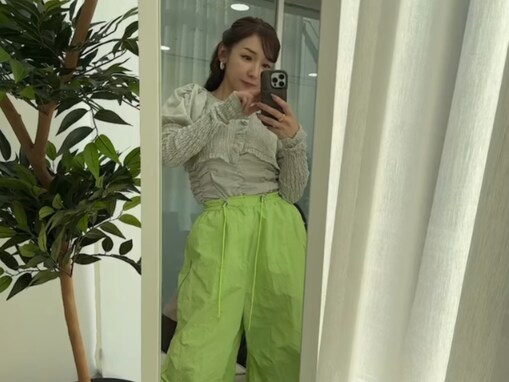 「宇宙一かわいいっ」加護亜依、圧巻スタイル際立つ最新ショットにファン歓喜！ 「洋服似合ってる」