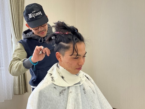 ロッカールームから広がる髪型改革！ 「部活ヘアサロン」が変えていく日本のスポーツと校則の常識