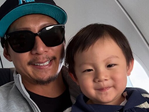 「本当良きパパで素敵」黒木啓司、息子との“男2人旅”ショットを公開！「成長されましたね」