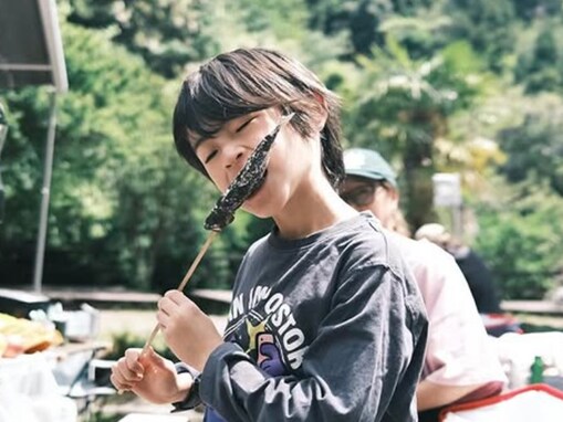 「イケメンお兄さんになってる」つるの剛士、息子の成長した姿を公開！ 恒例の「つるキャンプ」を楽しむ