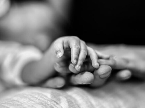 大政絢、ワンオクToruとの第1子出産！ “母子”ショットも公開「美しささらに増し増しなんだろうなぁ」