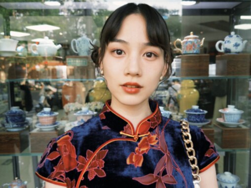 「綺麗すぎる」のん、“旅の思い出”チャイナドレスの美しい姿を披露「ほんと素敵なセンス」「よくお似合い」
