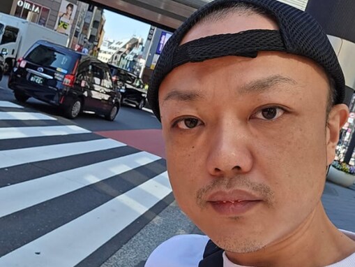 「ヤバい人帰ってきました」与沢翼氏、六本木に現る。近影ショットに「唇カッサカサやん」反響