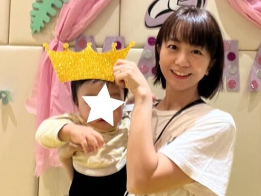 「若返った感じ」福田萌、シンガポールでの親子ショットを公開し話題に！ 「変わらずキレイで」