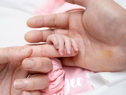 大谷翔平、真美子さん＆娘との家族スリーショット公開「愛情が伝わってくる」「スクスク育ってますね」