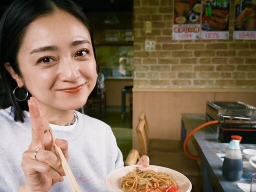 安達祐実、母の日に「息子がカーネーションくれた」明かす。「めっちゃ可愛いママ」「素敵な息子さん」