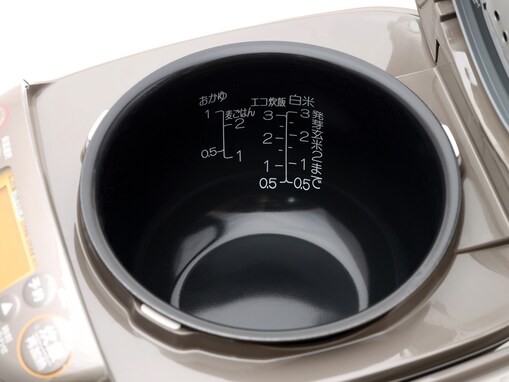 炊飯器は内釜以外のパーツも毎日洗わないとダメ？ 怠ると何が起きる？ 【専門家が解説】