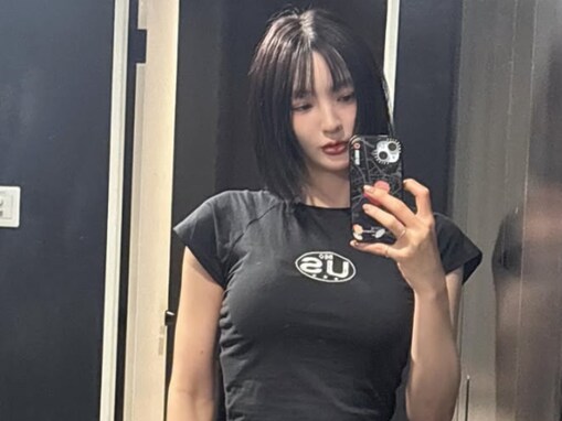 「たまらない」佐藤かよ、圧巻スタイルの美腹筋＆美脚を披露「かっこいいスタイル！！」「美しい」