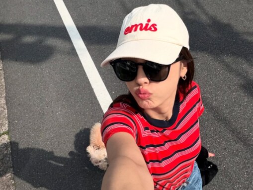 木下優樹菜、ラフな散歩ショットを披露！ 「クロックスマネしたい」「めっちゃかわいい」