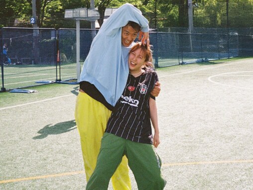 「妹さんも美人さん」竹内涼真、美人妹との密着ショットに反響！ 「兄妹ならではのわちゃわちゃ具合」