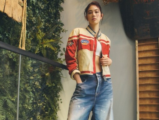 森星、美腹筋際立つデニムコーデを披露！ イケメンモデルとのツーショットも