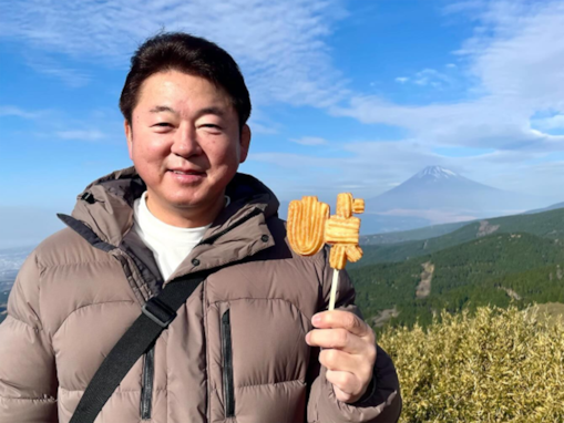 実は「ハリウッドデビュー」していたと知って驚いた男性芸能人ランキング！ 2位「舞の海」、1位は？