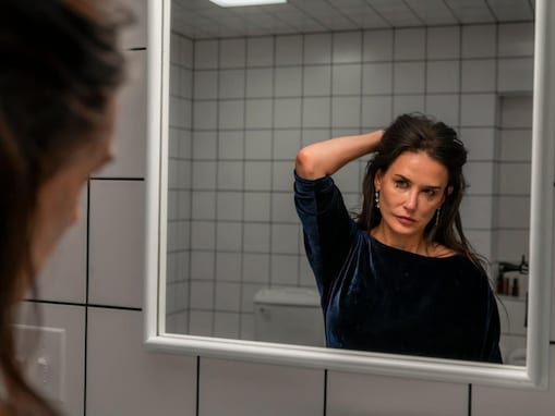 『サブスタンス』を見る前に知ってほしい5つのこと。R15+じゃ足りない“グロさ”の先にある誠実さとは