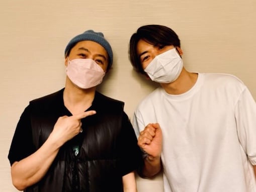 「退院おめでとう」増田貴久、“お見舞い来てくれた”先輩とのツーショットに反響！ 「うれしそう」