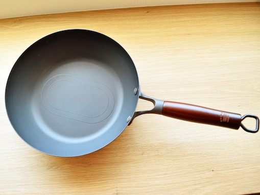 鉄なのに錆びにくい・焦げにくい・軽いフライパン。進化を遂げた「ZERO FRYING PAN」の技術がすごい！