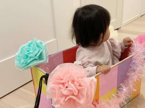 「素朴な手作り感大好き」加藤綾子、1歳娘のほっこりショット披露！ 「めっちゃかわいい」「日常感」