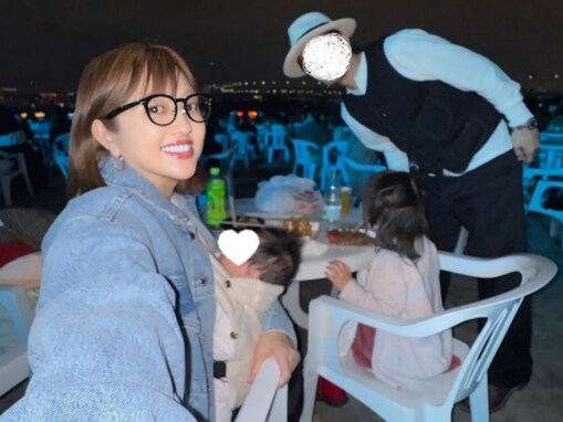 「今年は次女も」菊地亜美、家族で花火観覧！ 「お子ちゃんの頭がかわいい」「えー！これ凄いですね」