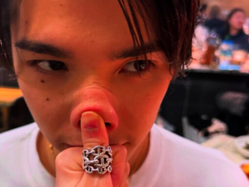 「奥様にいじられ過ぎ」マイファスHiro、妻・山本舞香と韓国で過ごす「最高すぎる〜ラブ」「夫婦で推せる」