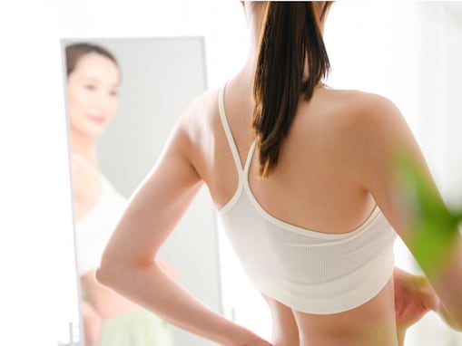 “健康体型界隈”がバズリ中！ 「木の幹のような安定感のある足」「相当な努力してるなこりゃ…」