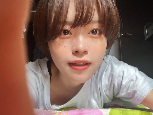 「大橋和也に似てるって」人気YouTuber、ショートヘアの自撮りショットに反響！ 「もうほぼ本人」