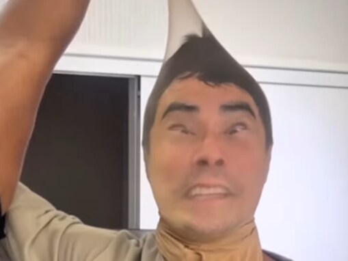 「何やってるんすか」伊藤英明、“今年50歳”の姿に反響「それはまずい域」「ホンマ中学生男子やーん」